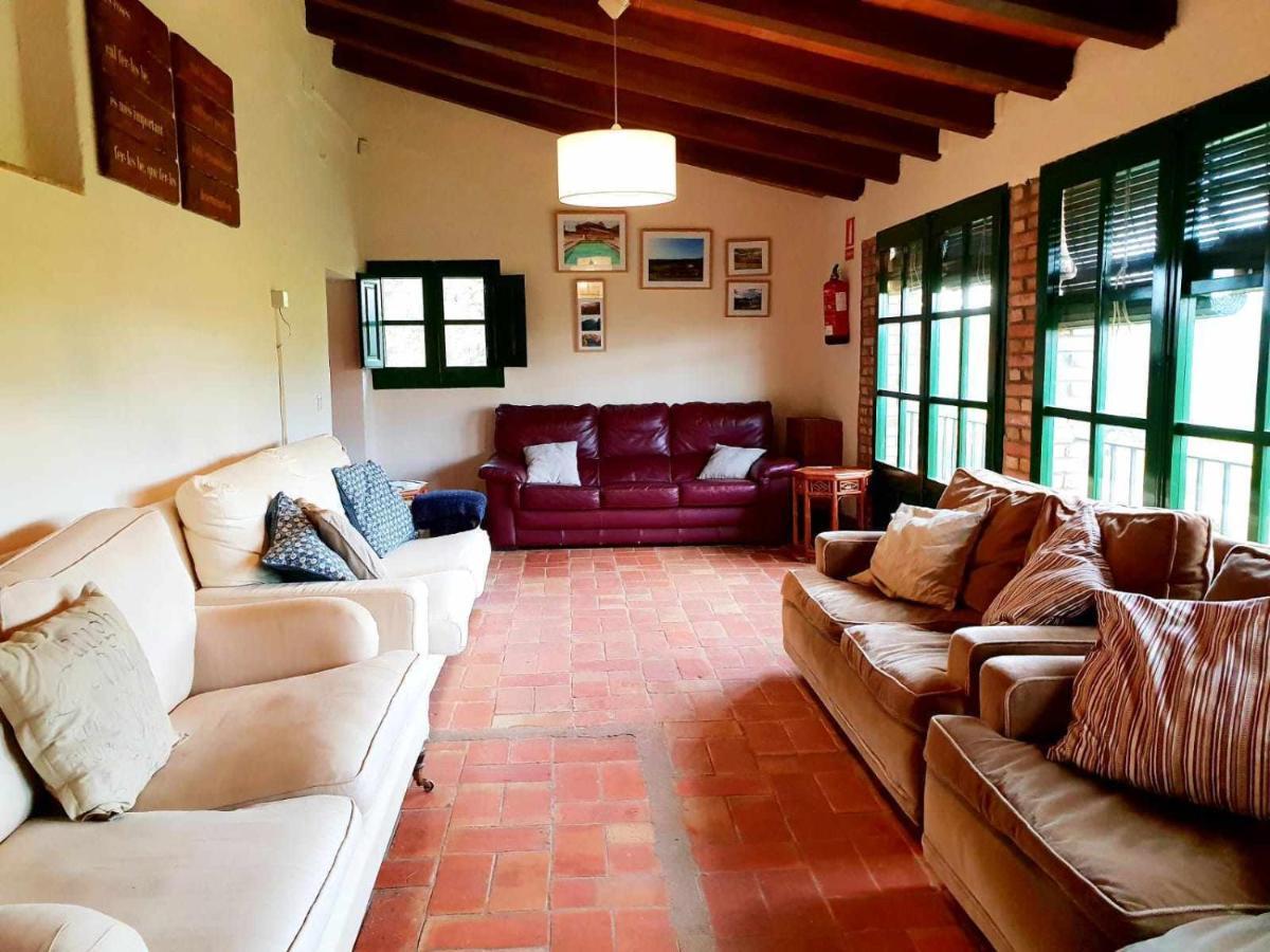 Masia Para Grupos Con Piscina Privada28 Pax Cabanelles Exteriör bild